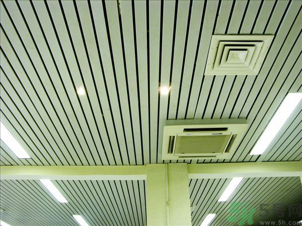 吹空調(diào)鼻子干燥怎么辦？吹空調(diào)鼻子里面很干燥怎么回事？