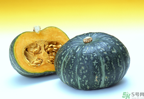 南瓜里面長(zhǎng)霉了能吃嗎？長(zhǎng)霉的南瓜可以吃嗎？