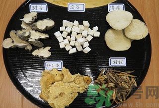 吹空調(diào)關(guān)節(jié)痛怎么辦？夏天吹空調(diào)體內(nèi)濕氣重怎么辦