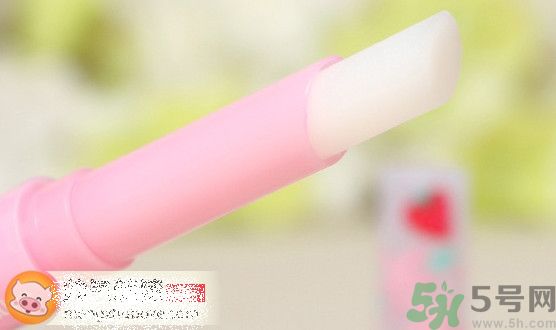 Mistine草莓唇膏真假鑒別方法 美氏婷草莓唇膏真假辨別 Mistine草莓唇膏真假鑒別方法 美氏婷草莓唇膏真假辨別