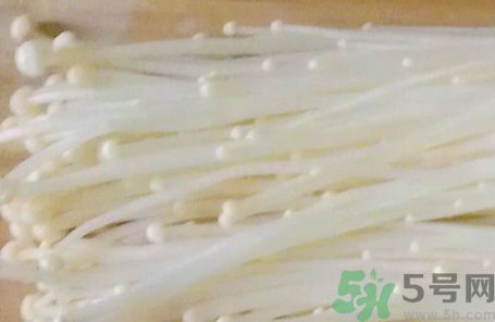 吃金針菇可以喝酸奶嗎?金針菇能和酸奶一起吃嗎? 吃金針菇可以喝酸奶嗎?金針菇能和酸奶一起吃嗎?