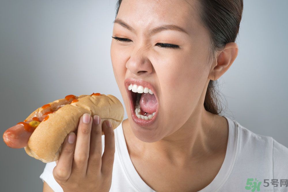 青春期女生吃很多是怎么回事？青春期女生很能吃怎么辦？