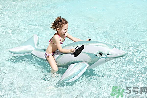 洗澡怎么洗的干凈？洗澡怎么洗后背？