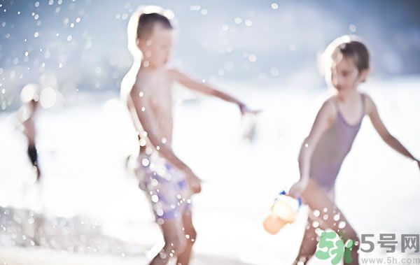 洗澡怎么洗的干凈？洗澡怎么洗后背？