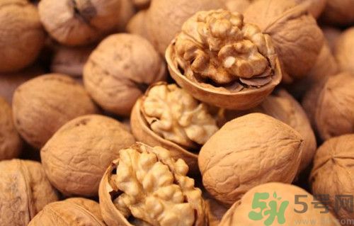 核桃沒長熟可以吃嗎?核桃沒熟有毒嗎 核桃沒長熟可以吃嗎?核桃沒熟有毒嗎