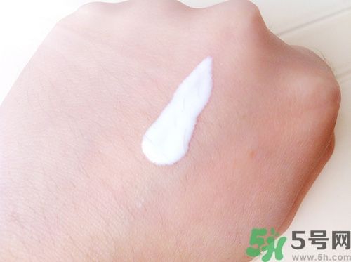 蘇菲娜sofina防曬霜哪款好用？sofina防曬白蕾絲藍(lán)蕾絲區(qū)別