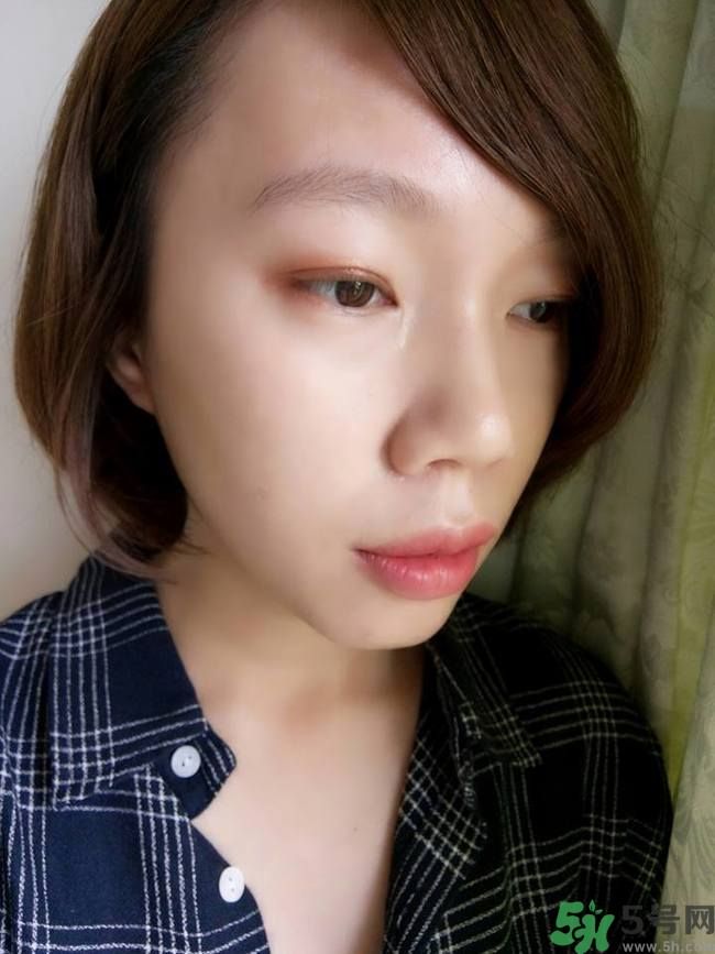 凱朵kate覺(jué)醒鉆光閃耀杏仁三色眼影使用方法及畫(huà)法步驟