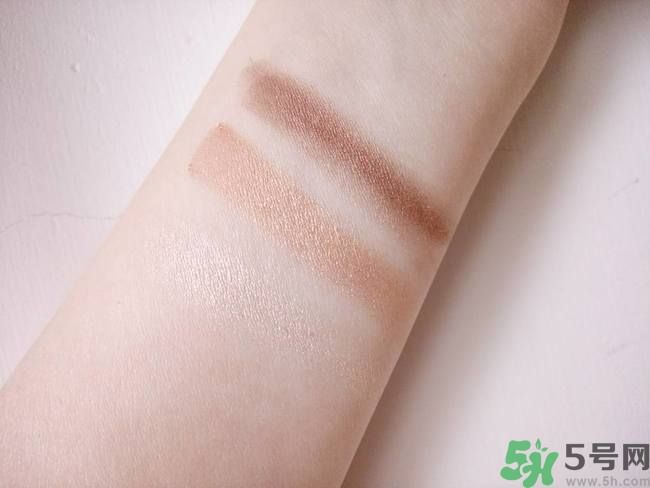 凱朵kate覺(jué)醒鉆光閃耀杏仁三色眼影使用方法及畫(huà)法步驟