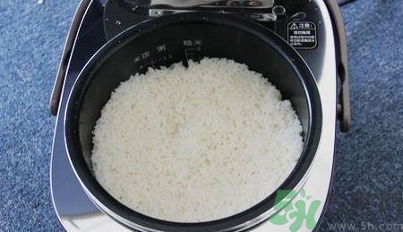 米飯要蒸多長(zhǎng)時(shí)間?米飯要蒸多久才熟?