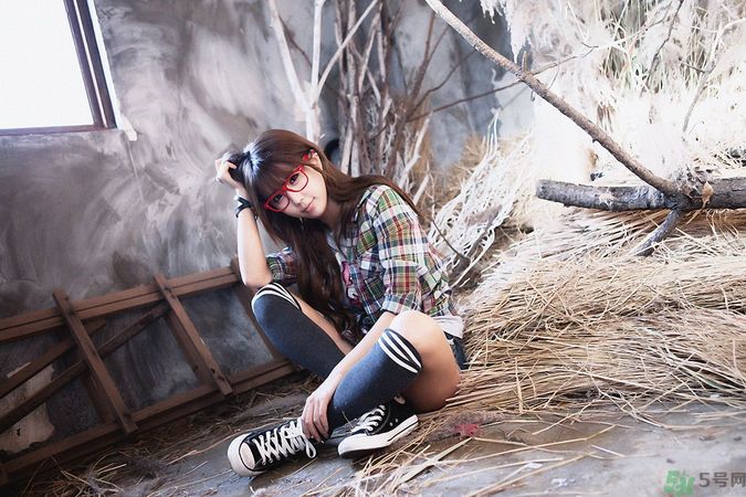 初中女生月經(jīng)不規(guī)律怎么回事？初中生月經(jīng)不準(zhǔn)怎么辦？