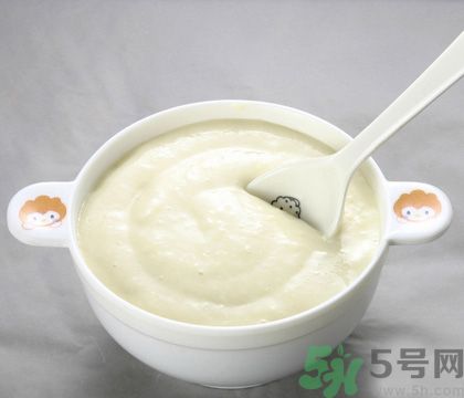 米湯可以沖米粉嗎?米湯能沖米粉給寶寶吃嗎? 米湯可以沖米粉嗎?米湯能沖米粉給寶寶吃嗎?