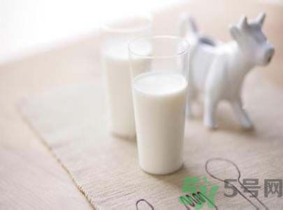 燒水壺可以煮牛奶嗎？燒水壺煮的牛奶可以喝嗎？