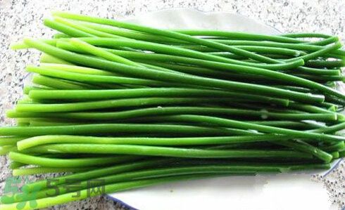 吃蒜苗會(huì)上火嗎?吃蒜苗上火怎么辦 吃蒜苗會(huì)上火嗎?吃蒜苗上火怎么辦