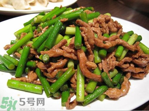 蒜苗和什么不能一起吃?蒜苗和什么搭配炒好吃 蒜苗和什么不能一起吃?蒜苗和什么搭配炒好吃