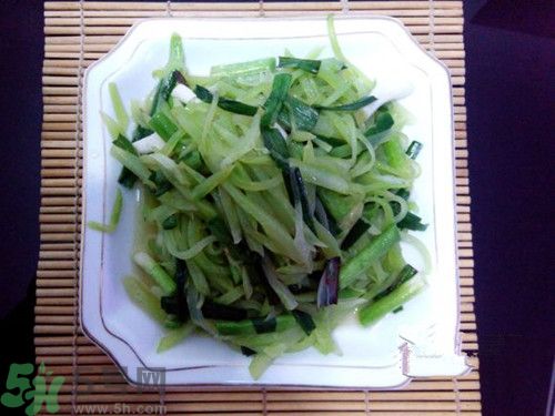 蒜苗和什么不能一起吃?蒜苗和什么搭配炒好吃 蒜苗和什么不能一起吃?蒜苗和什么搭配炒好吃