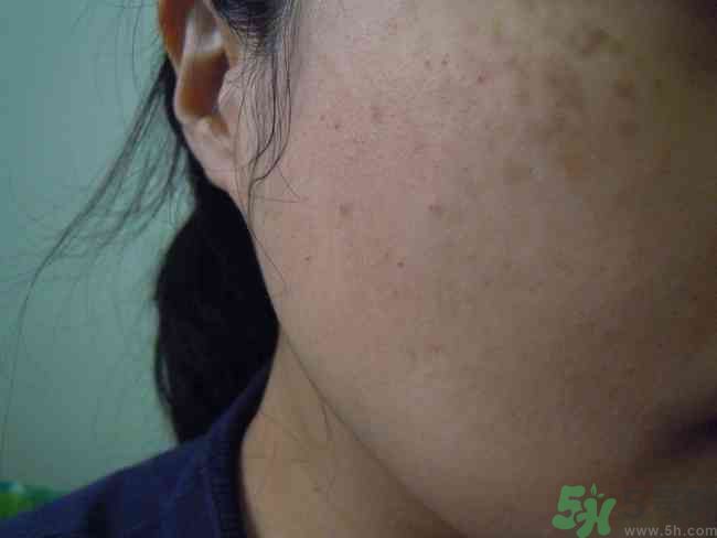 sk2棒棒糖粉凝霜好用嗎？skii粉凝霜使用方法