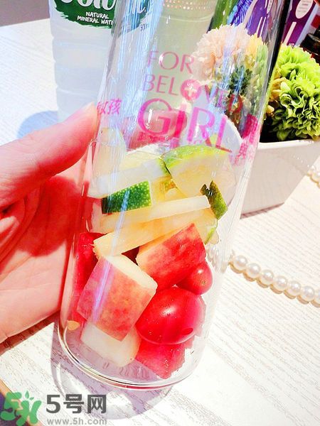 寵愛之名寵愛女孩面膜怎么樣？寵愛女孩礦物云絲面膜好用嗎？