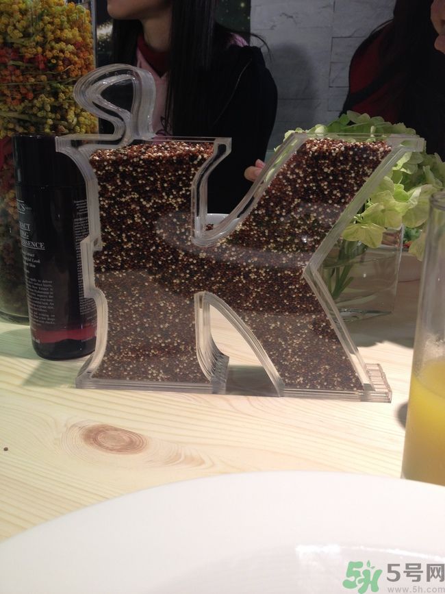 科顏氏藜麥煥膚精華怎么樣？科顏氏藜麥煥膚精華好用嗎