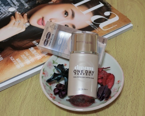 美寶蓮夢幻奇跡控油透潤持妝乳怎么樣？好用嗎？