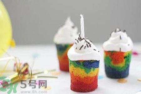 彩虹雪糕怎么做？彩虹雪糕做法視頻