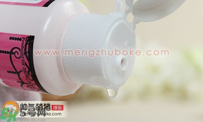 Daiso大創(chuàng)粉撲清洗劑真假辨別圖雙比 Daiso大創(chuàng)粉撲清洗劑真假辨別圖雙比