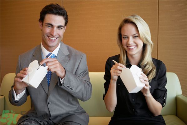 叫外賣吃對身體好嗎？吃外賣的危害與壞處