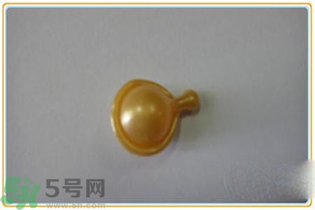 雅詩蘭黛特潤(rùn)修護(hù)肌透精華膠囊使用方法