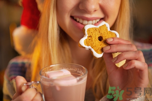 餅干受潮變軟怎么辦?餅干受潮變軟還能吃嗎 餅干受潮變軟怎么辦?餅干受潮變軟還能吃嗎