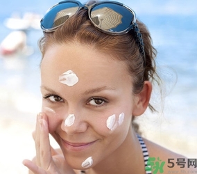 防曬霜和BB霜的正確使用順序？應(yīng)該先用哪一個？