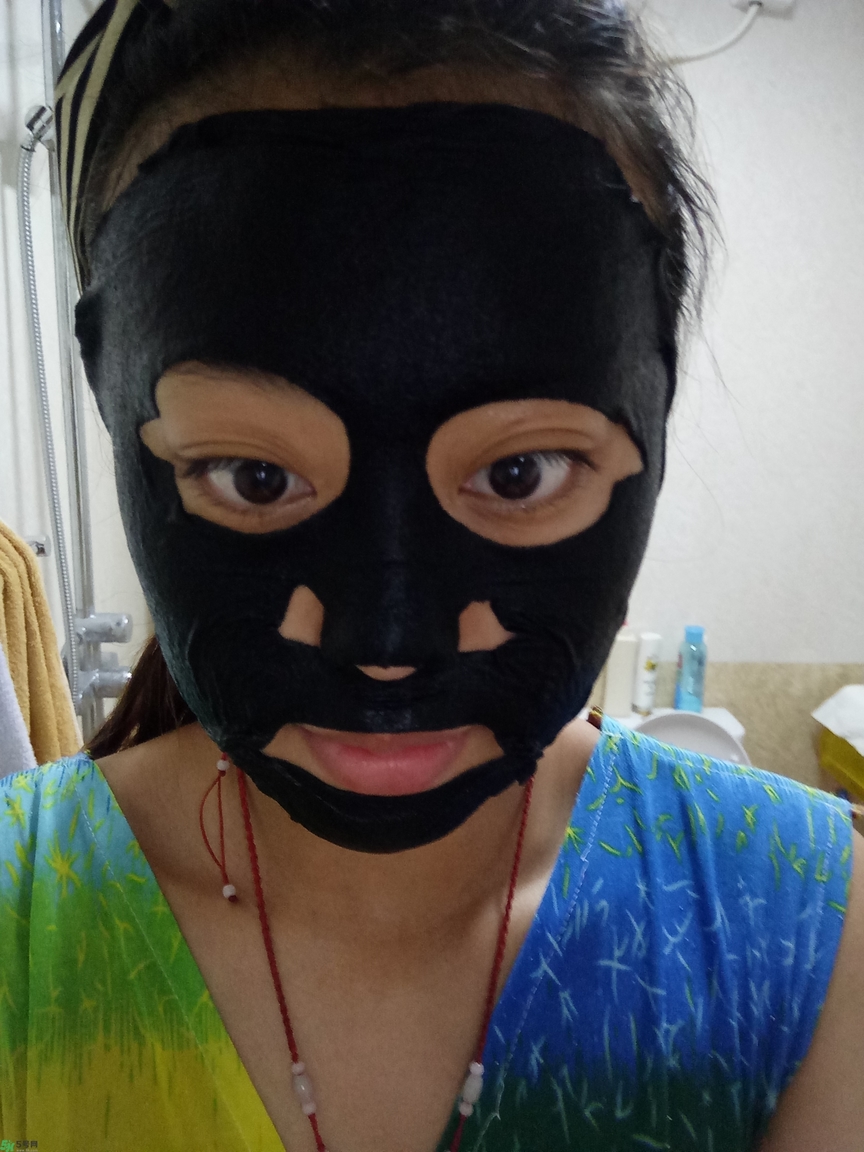 歐尚坊黑面膜怎么樣？歐尚坊黑蒜竹炭蠶絲面膜好用嗎？