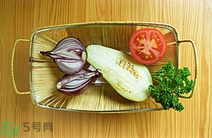 白茄子能治雀斑嗎？白茄子可以祛斑嗎？