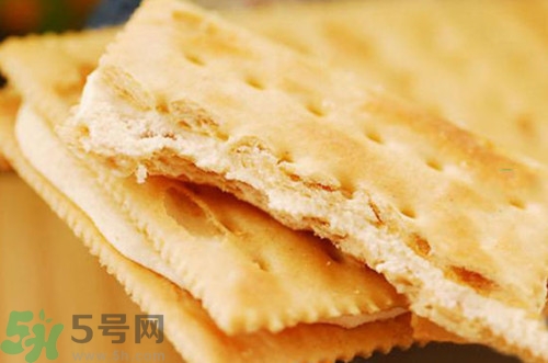 蘇打餅干孕婦能吃嗎?孕婦吃蘇打餅干有什么好處 蘇打餅干孕婦能吃嗎?孕婦吃蘇打餅干有什么好處