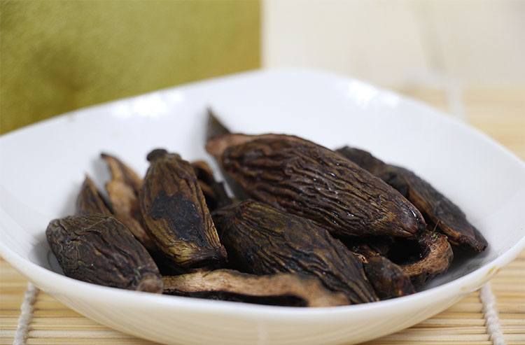 嚼檳榔的好處和壞處 嚼檳榔頭暈怎么回事？