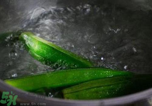 秋葵要焯水嗎？秋葵焯水好嗎？