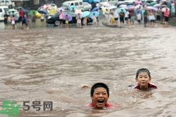 游泳喝到污水了怎么辦？游泳喝到臟水了會(huì)怎樣？