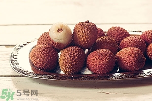 荔枝吃多了會(huì)上火嗎?怎么吃荔枝不上火？