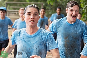 第一次來月經(jīng)能游泳嗎？經(jīng)期不適怎么緩解？