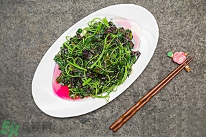 莧菜吃多了有什么壞處？莧菜吃多了大便紅色好嗎？