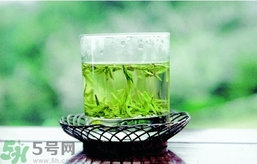 喝蓮子心能減肥嗎？蓮子心泡茶喝能減肥嗎？