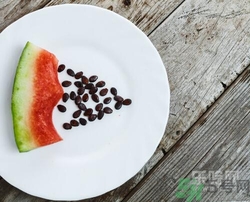 如何辨別催熟的西瓜？催熟的西瓜是什么樣的？