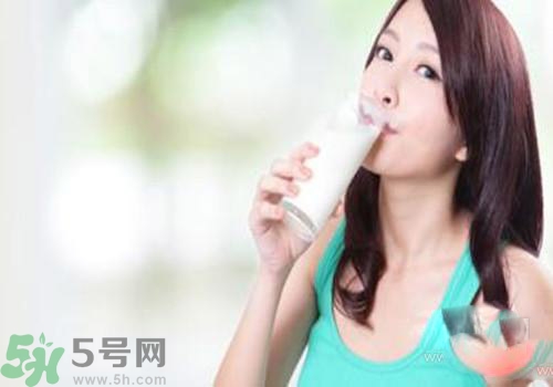 感冒可以喝羊奶嗎？喝羊奶可以治感冒嗎？