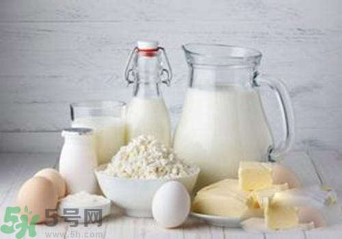 寶寶可以喝羊奶嗎？寶寶多大可以喝羊奶？