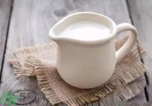 寶寶可以喝羊奶嗎？寶寶多大可以喝羊奶？