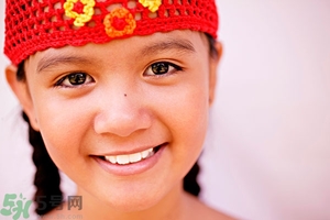 臉上長(zhǎng)痣是什么原因？臉上為什么會(huì)長(zhǎng)痣？