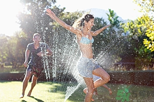 沒空調(diào)怎么讓屋里涼快？屋里沒空調(diào)怎么降溫？