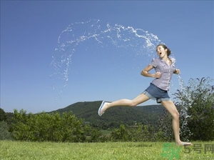 沒空調怎么讓屋里涼快？屋里沒空調怎么降溫？