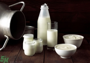 酸奶一天喝多少合適？一天喝多少酸奶最好？