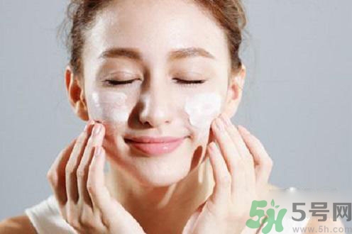 晚上怎么保養(yǎng)皮膚？晚上保養(yǎng)皮膚的方法