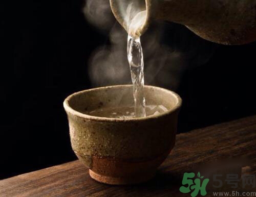 喝酒前吃什么不容易醉酒？喝酒前吃什么不容易醉？