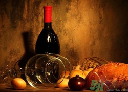 喝酒吐了怎么辦？喝酒吐了吃什么好？